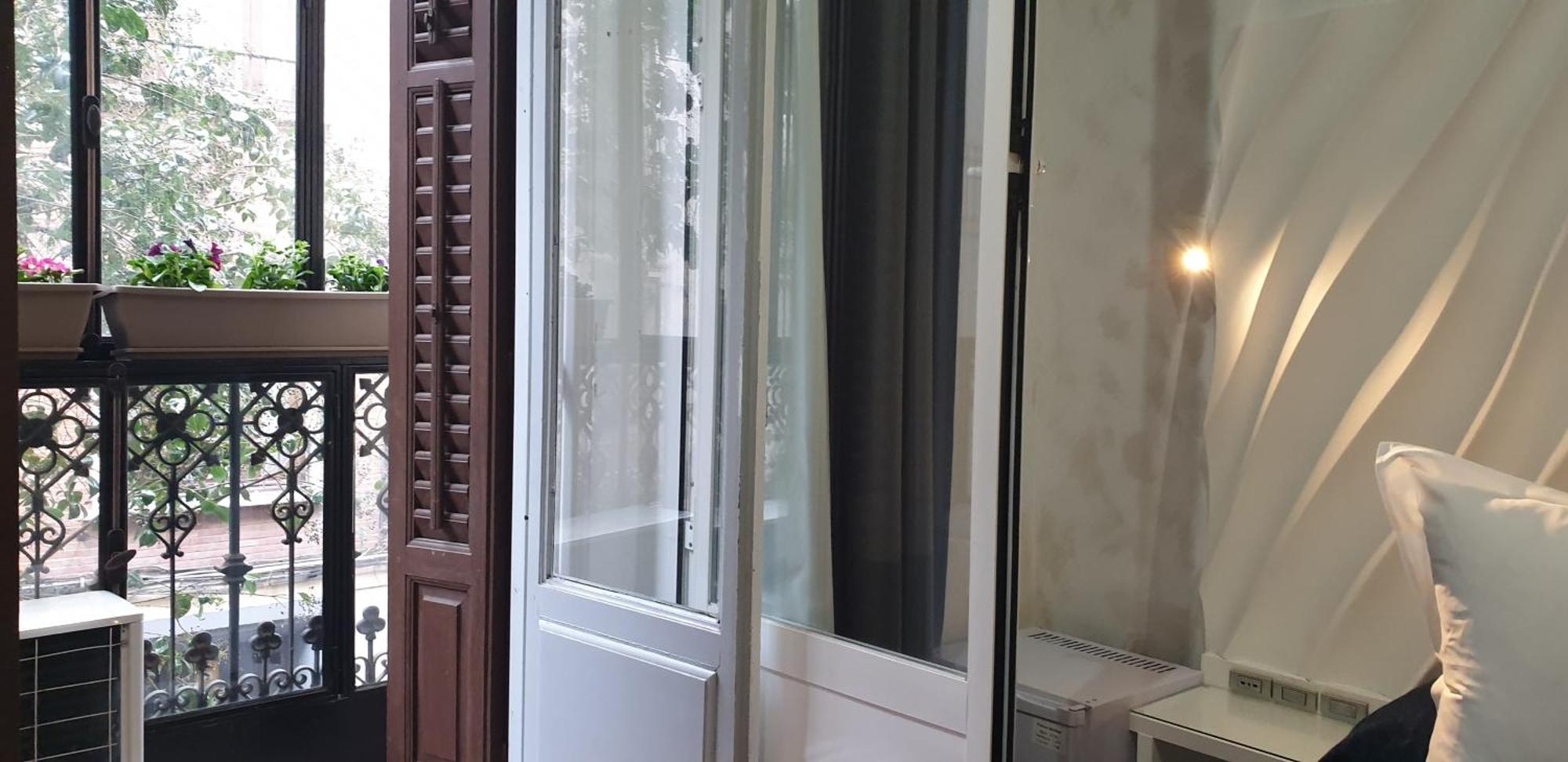 Hostal Las Fuentes (Adults Only) Madrid Bagian luar foto