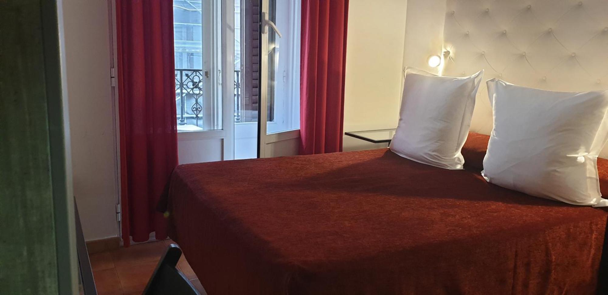 Hostal Las Fuentes (Adults Only) Madrid Bagian luar foto